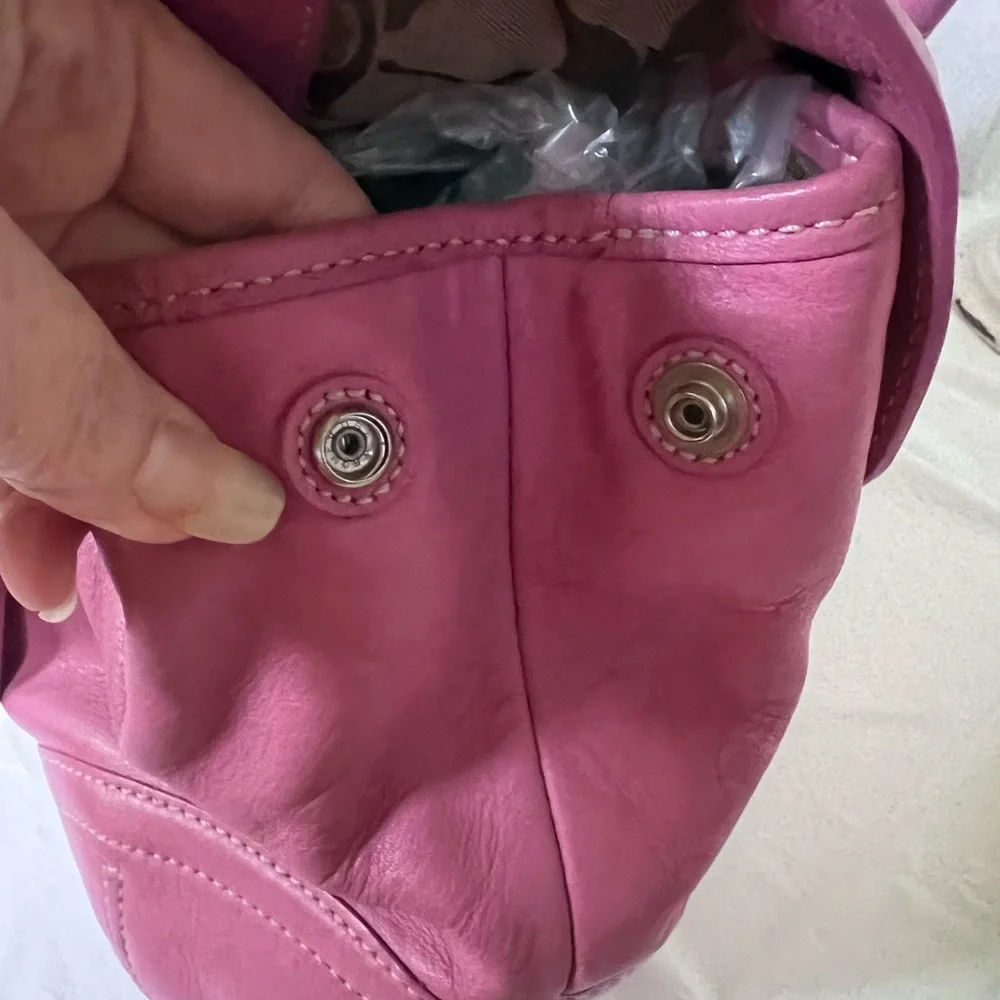 Coach Vintage Pink Leather Soho Satchel with Silver Hardware - Picture 11 of 12